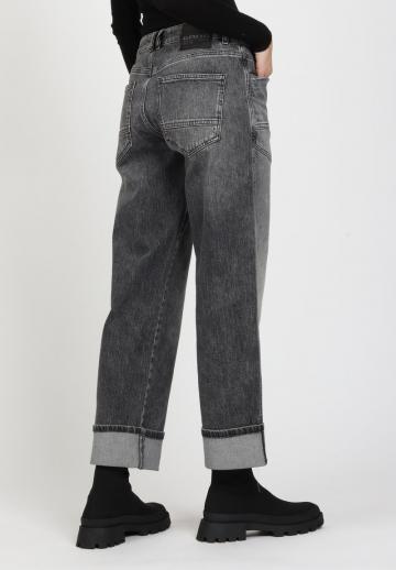 Свободные джинсы