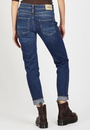 Короткие джинсы