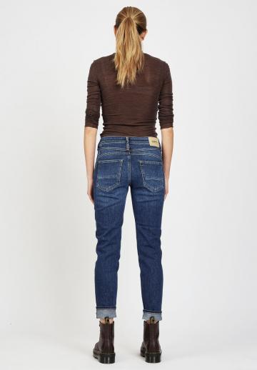 Короткие джинсы