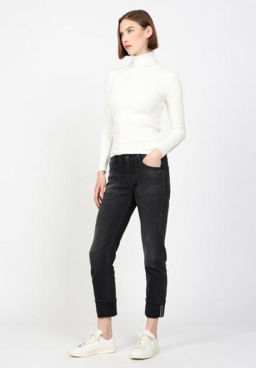 Короткие джинсы