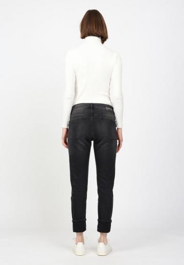 Короткие джинсы