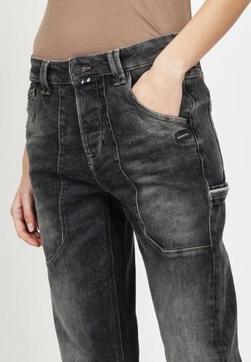 Короткие джинсы