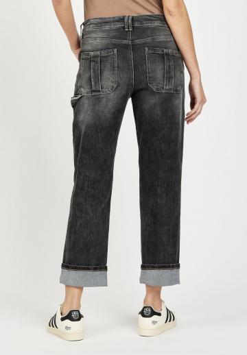 Короткие джинсы