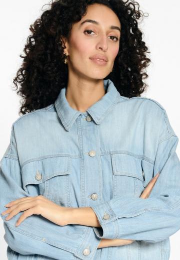 Джинсовая куртка