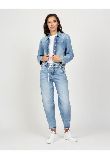 Джинсовая куртка