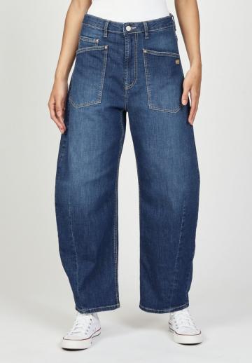 Свободные джинсы