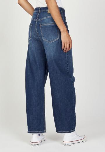Свободные джинсы