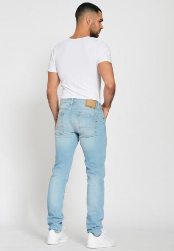 Узкие джинсы