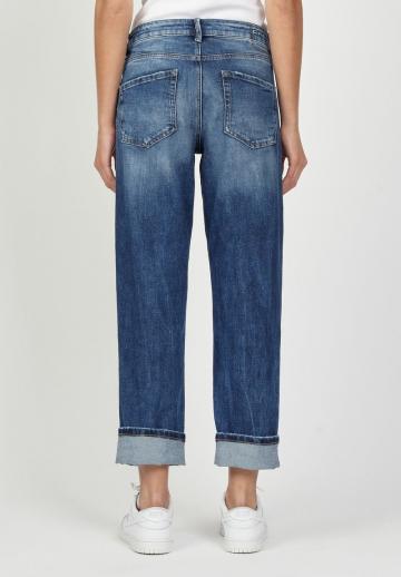 Короткие джинсы