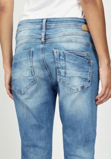 Джинсы