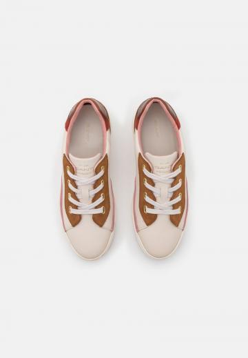 Гандбольные кроссовки