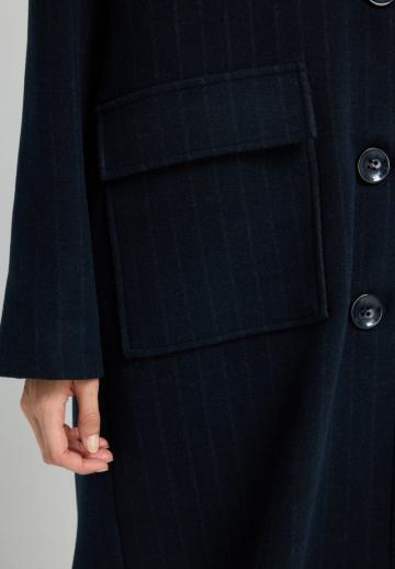 Шерстяное пальто