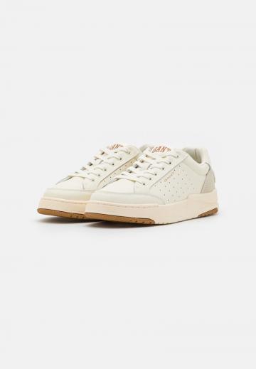 Гандбольные кроссовки