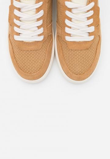 Гандбольные кроссовки