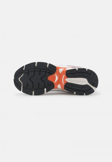 Гандбольные кроссовки