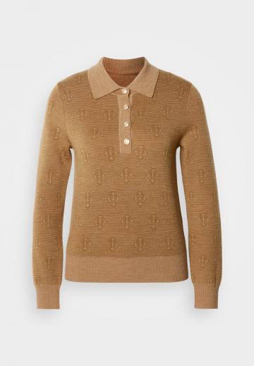 Пуловер с воротником поло