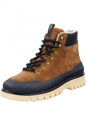 Ботинки на шнуровке