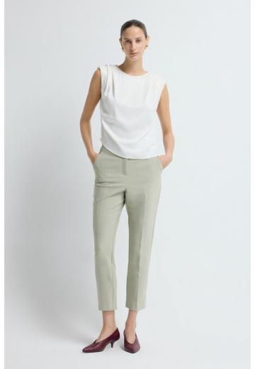 Блузка без рукавов