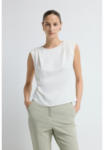 Блузка без рукавов