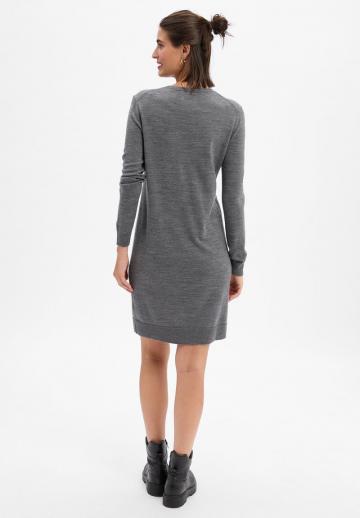 Вязаное платье