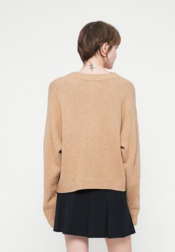 Вязаная кофта