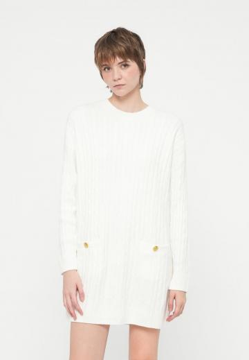 Вязаное платье