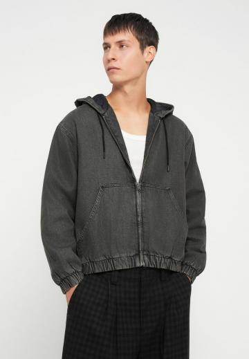 Джинсовая куртка