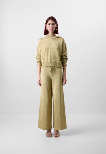 Пуловер с капюшоном