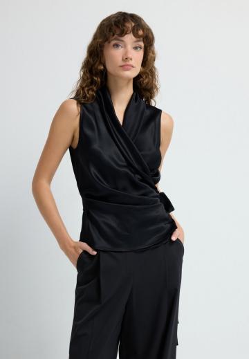 Блузка без рукавов