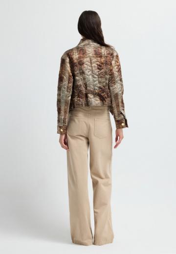 Куртка с накладнымит карманами