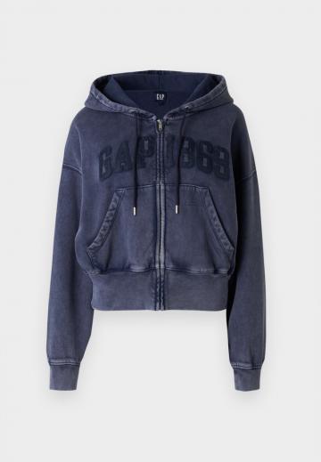 Пуловер с капюшоном