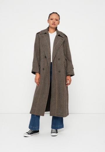 Шерстяное пальто