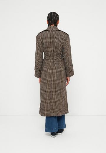 Шерстяное пальто