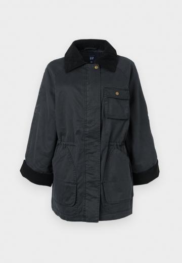 Короткое пальто