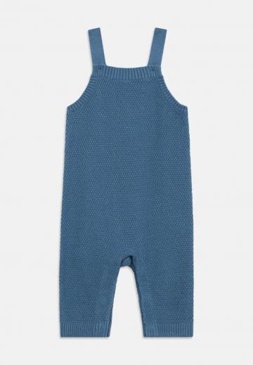 Набор одежды