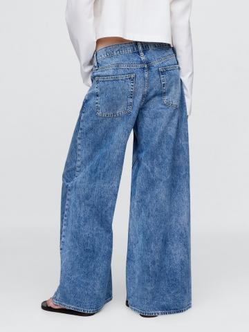 Свободные джинсы