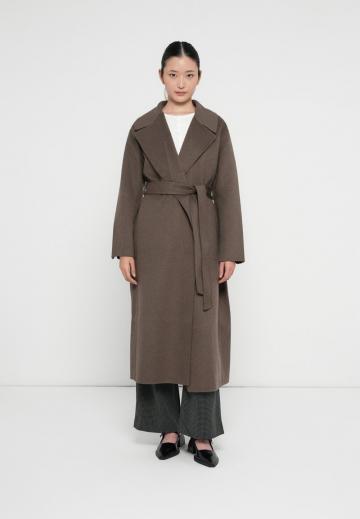 Шерстяное пальто