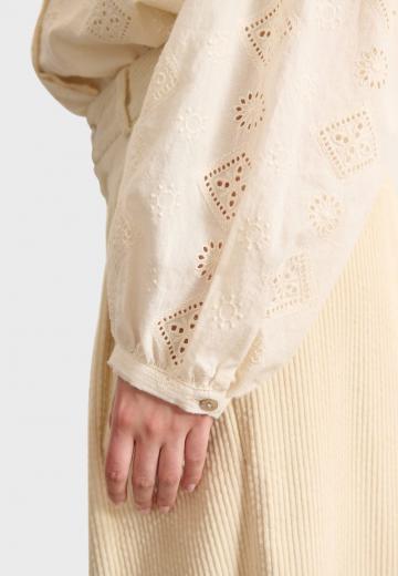 Кружевная блузка