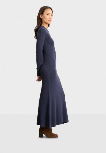 Вязаное платье