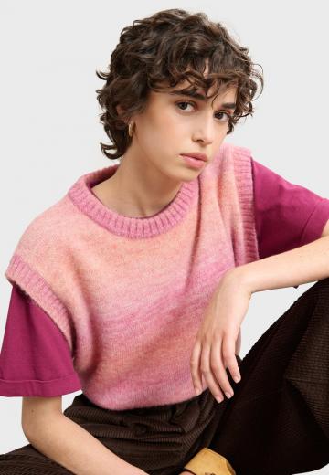 Пуловер без рукавов