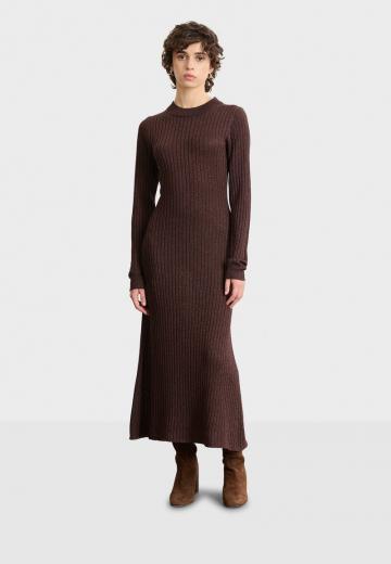 Вязаное платье