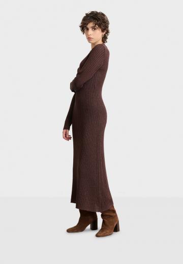 Вязаное платье