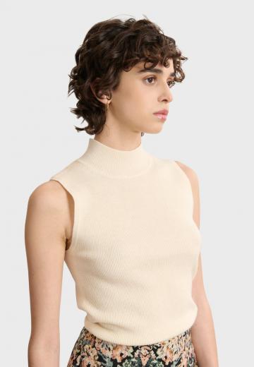 Пуловер без рукавов