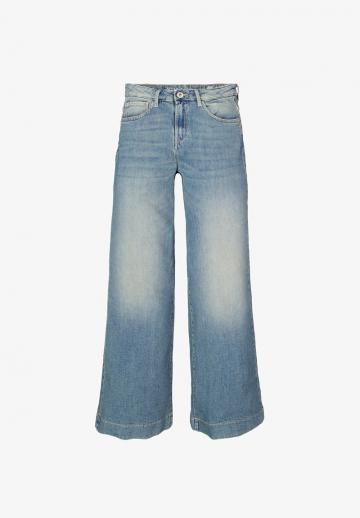 Свободные джинсы