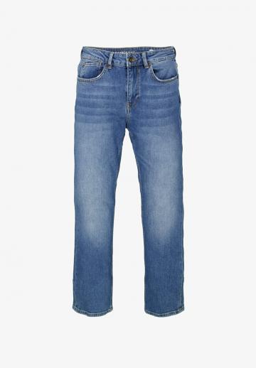 Короткие джинсы