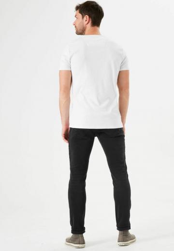 Узкие джинсы