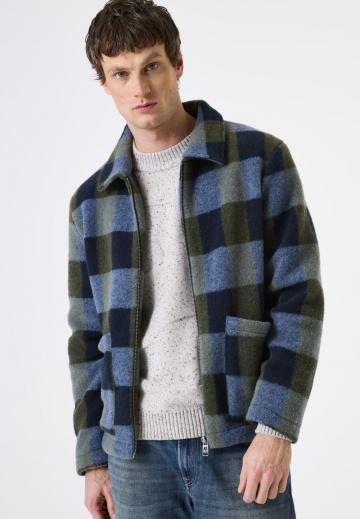 Вязаная кофта