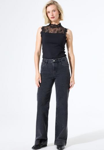 Блузка без рукавов