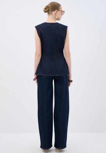 Джинсовая жилетка