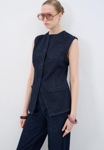 Джинсовая жилетка